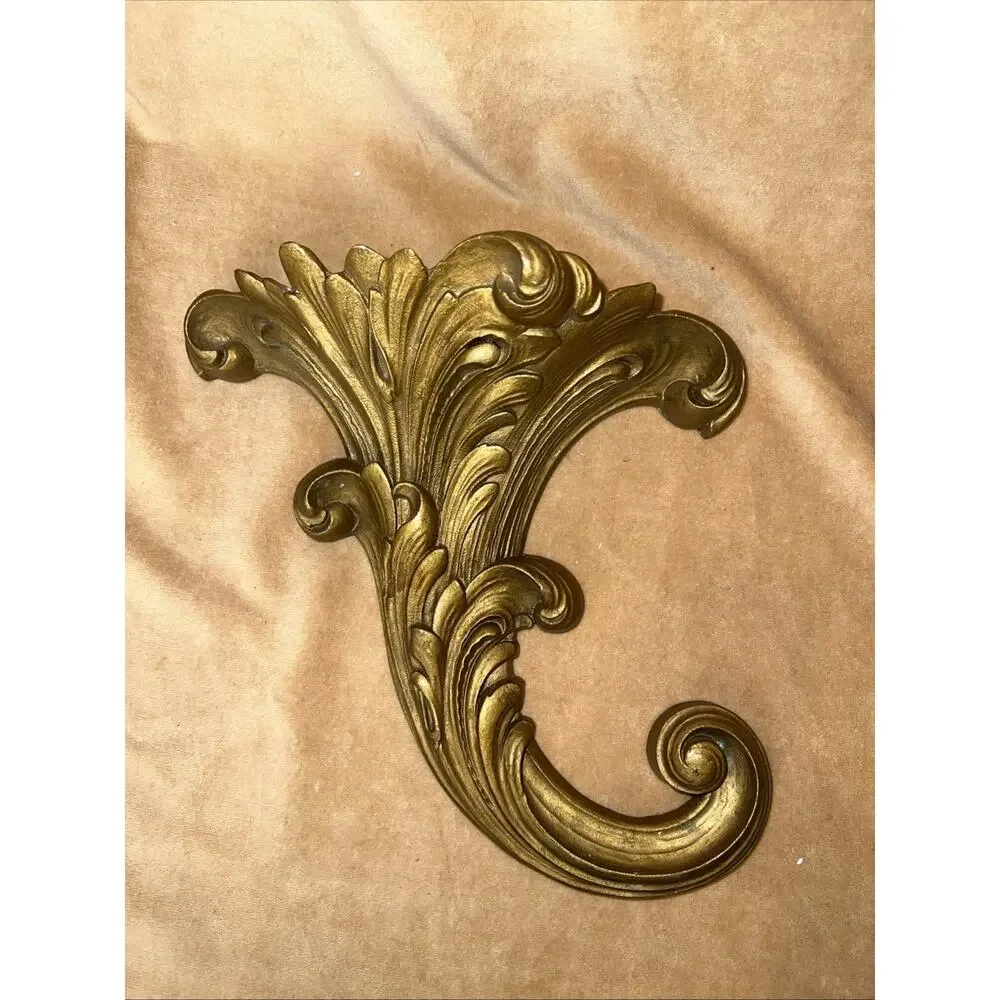 Vintage Classical Leaf Wall Sconce Planter Gold‎ Tone Finish.
